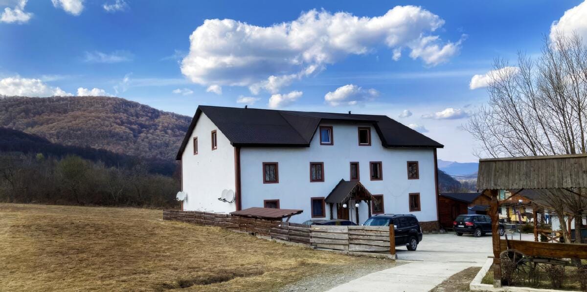  Відчуйте силу теплих вод Велятино та насолодіться гостинністю готелю Зірка Давида 2